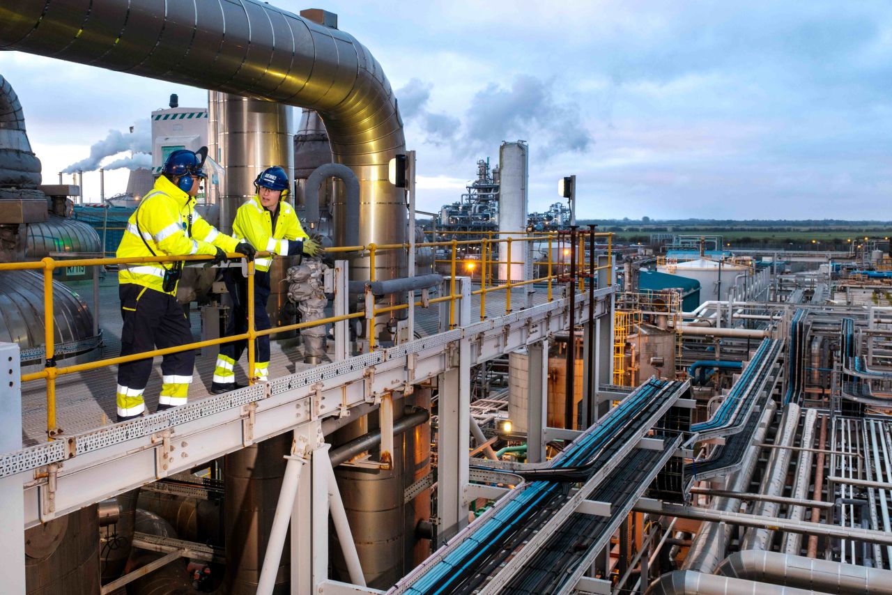 INEOS Acetyls petrochemische locatie met medewerkers in PBM